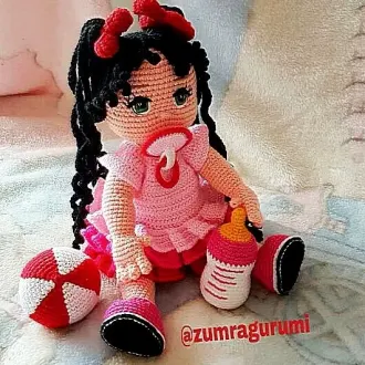 Малышка с соской