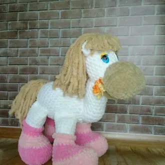 Плюшевая лошадка Маруся