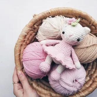 Милая кошечка
