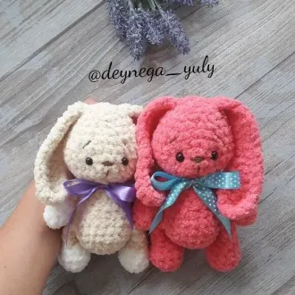 Милые плюшевые зайки