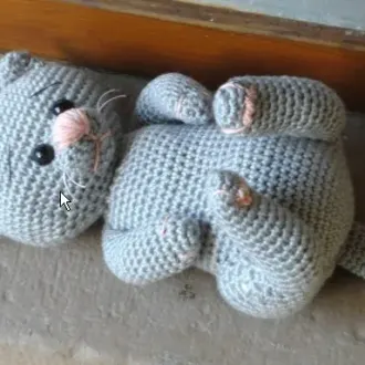 Котенок- лежебока