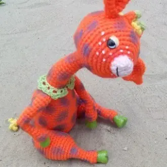 Яркий жирафик