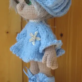 Кукла в голубом