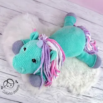 Плюшевая единорожка? Автор- @colorfuldreams_crochet