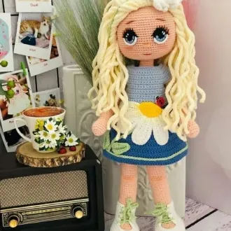 Кукла ромашка и куколка на роликах