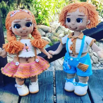 Милые девочка и мальчик