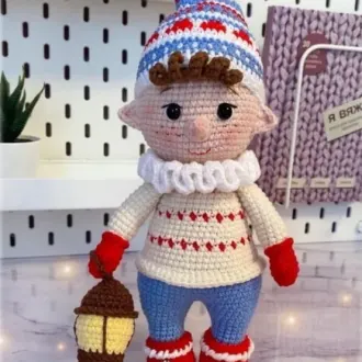 Новогодний мальчик с фонарем