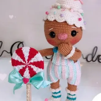 Малыш с леденцом