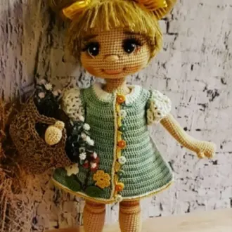 Куколка с корзинкой