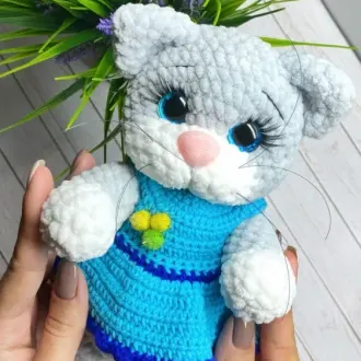 Кошечка модница