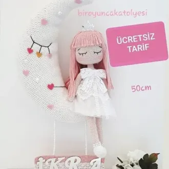 ‍ Девочка на Луне
